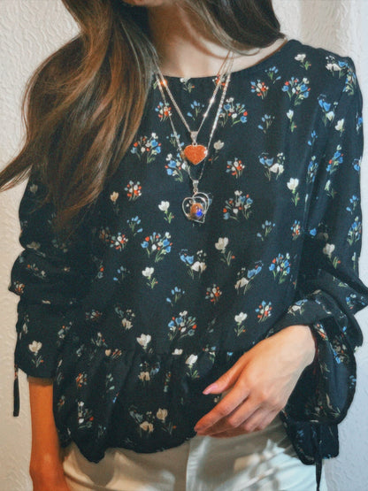 floral shirt with a back detail 