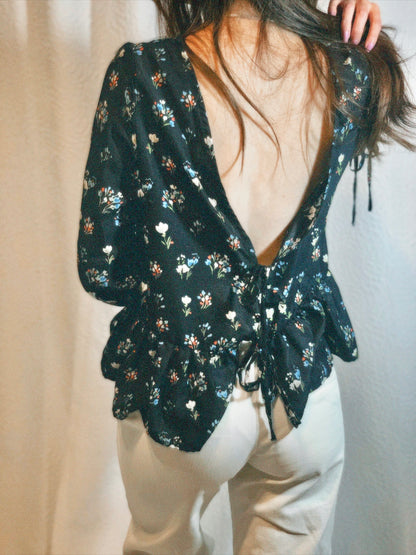 floral shirt with a back detail 