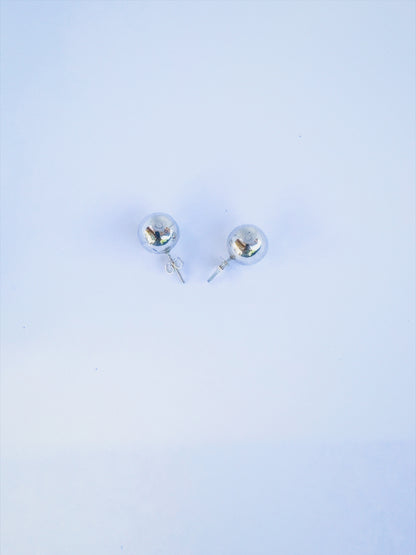 SPHERE STUD